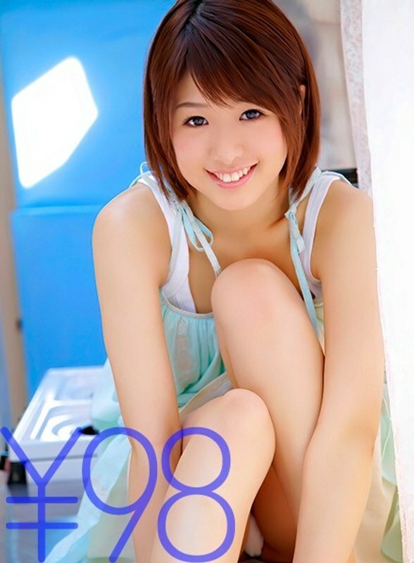 DV-1395 [Discount] Miina-chan who squeezes the semen of the cock to the end. First of all, she shakes her hips at the woman on top posture, and even if she pushes back from the bottom, she will get out of the cock with excess momentum. Nanami Kawakami Squ