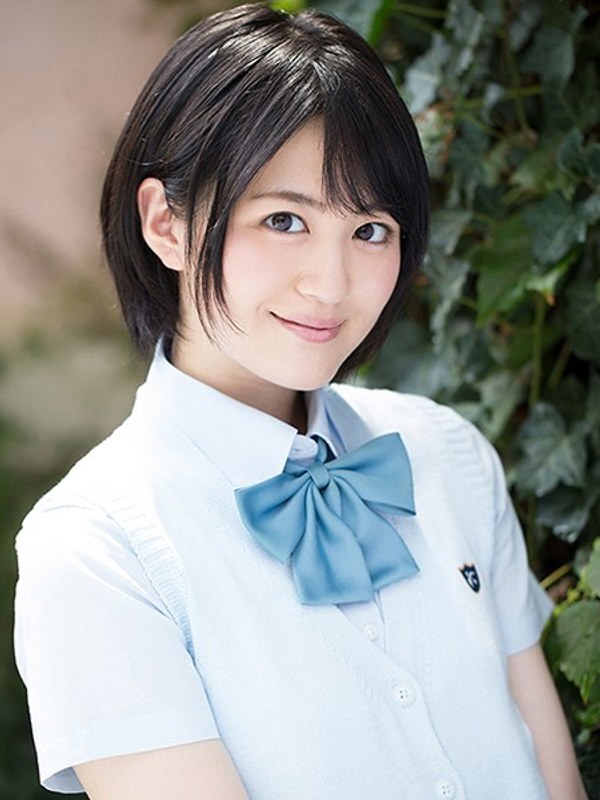 DV-1565 [Special Price] Witness the moment when the true beautiful girl "Erina Nagasawa" loses her virginity! Erina's face is stiff wit