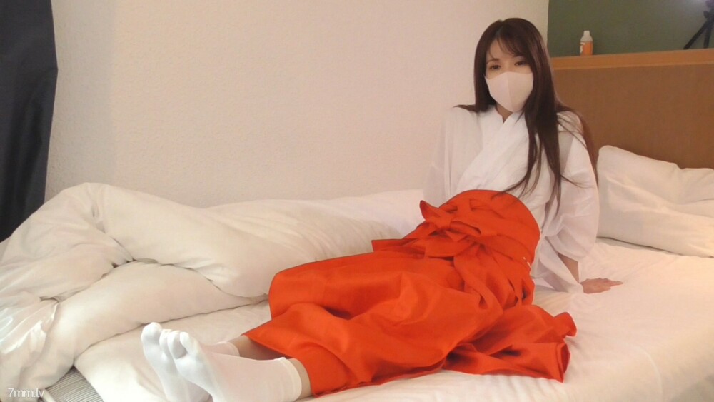 FC2-PPV-1648598 [Genuine amateur] When I put on Misa-chan&#039;s shrine maiden clothes, her innocence improved, but her erotic waist was still the same.