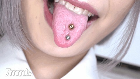 FC2-PPV-2641065 [Tongue piercing Rori gal] Mechakawa tongue pichinpo addiction Yariman 20 years old W demon chinpo Irama &amp; Gangimari skewered cum shot bukkake squirting Kimepako crazy ♡ [Kawagoe City, Saitama Prefecture]