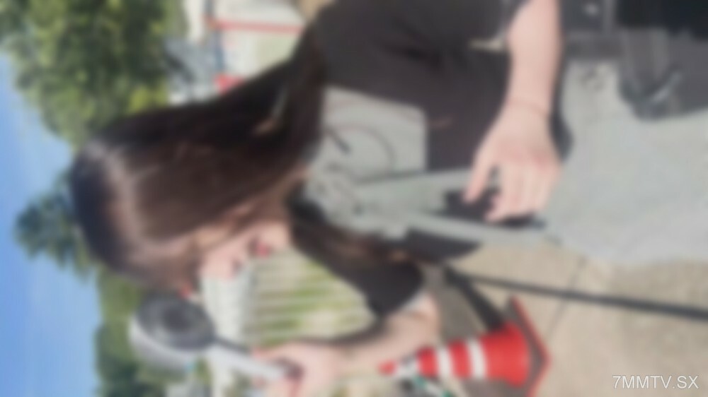 FC2-PPV-4545189 Nosaka -Zaka 18 -year -old,Kansai's international division. A large amount of vulva was shot, and the white skin was sucked more than the E cup in the store, and a large amount of vulva was shot. . .