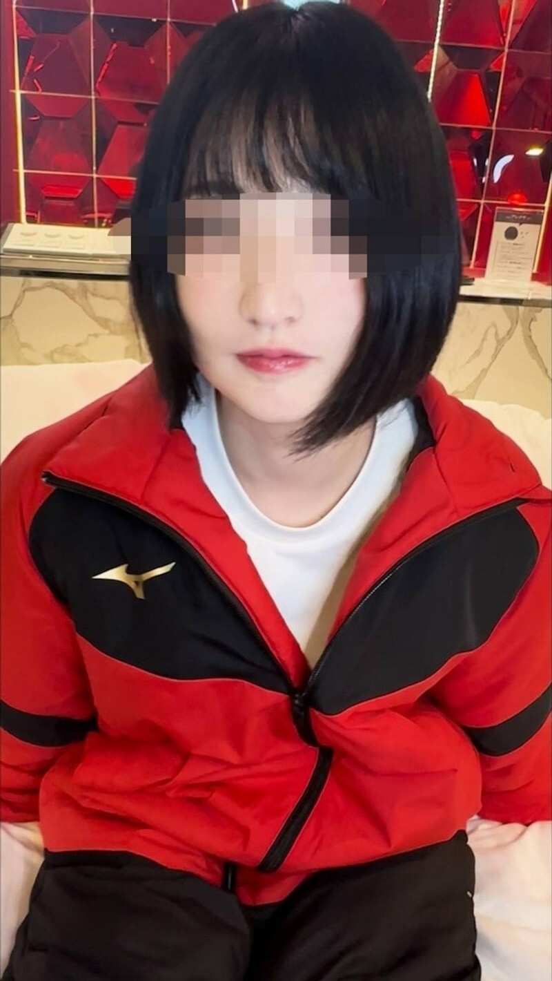 FC2-PPV-4682449 [4K high quality bonus] "18-year-old volleyball club captain from Tokyo appears with face revealed" First ever creampie vide