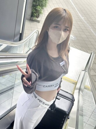 FC2-PPV-4693309 [Famous magazine model] "Big-breasted beauty influencer" One-shot raw creampie shoot with a daily wage of 1.8 million yen. [70 minutes total high-quality bonus]