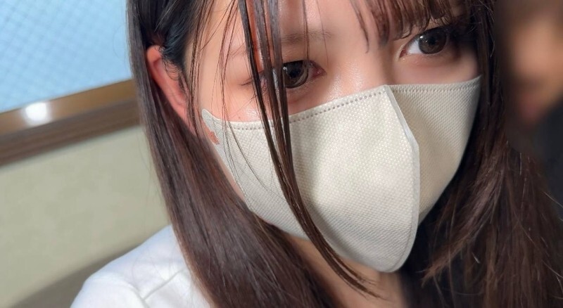 FC2-PPV-4713731 [Completely amateur] A 19-year-old who is cute but too erotic. It&#039;s a dangerous day, but I&#039;m going to insert it raw. It feels so good that I can&#039;t stop moving my hips and I cum inside her.