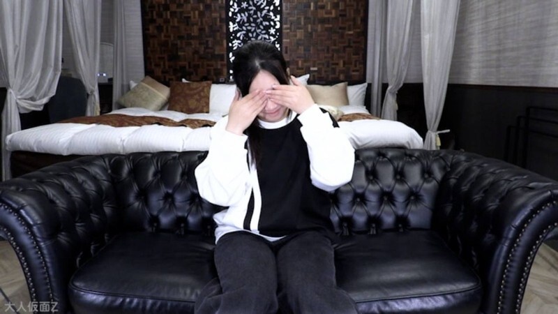 FC2-PPV-4779391 Sakura (18) is on the second day of a two-day shoot. She's dripping with love juice and eagerly comes in for a creampie. I listen