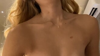 [UNCENSORED-LEAK] FC2-PPV-4792003 A sequel to the story of a gal wife who has sex on a dating app. She happily says, "My husband left me a love bite lol," but this is a stupid wife who inserts another man's dick raw lol