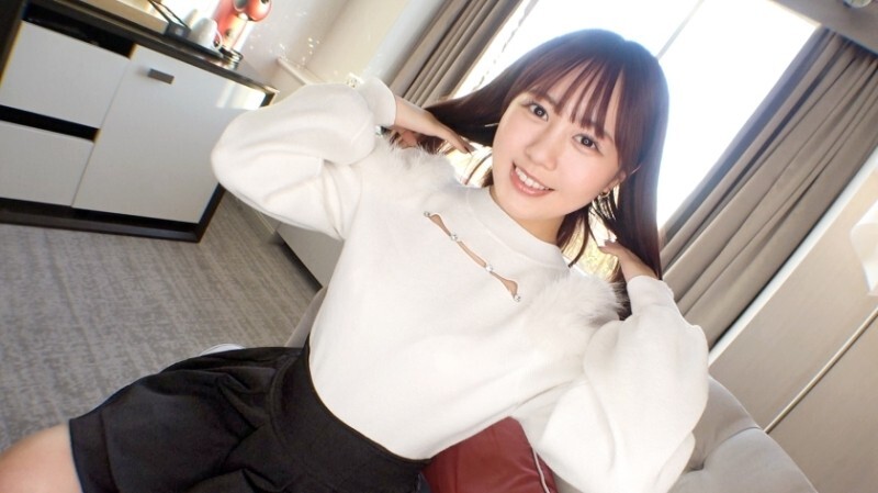 SIRO-5481 "I wanted to try the techniques of a professional..." Nana-chan (20), a soft and gentle massage girl, looks like a gentle and calm