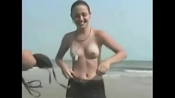 ⁣Girl Lost Bet Had To Strip On Beach