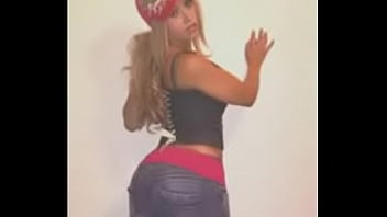 ⁣Latina, Jeans, Solo, Teasing, Softcore - Latina - 2025 - Sexy - Session - Video 6573122